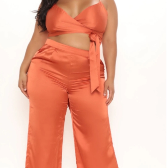 Fashion Nova Pants - Fashion Nova Satin pant suit.